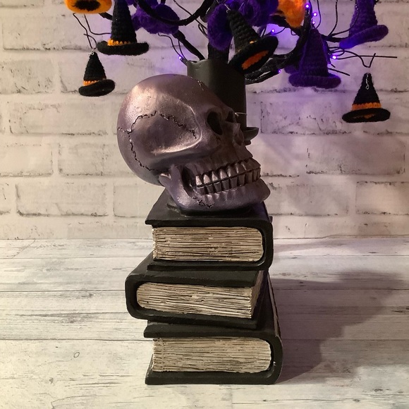 RACHEL ZOE 10in Metallic Skull On Book Stack - Picture 4 of 4